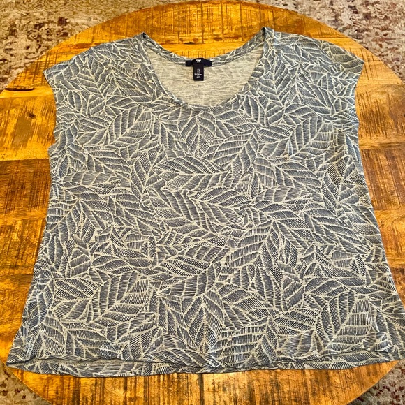 Gap T-shirt - Picture 1 of 3